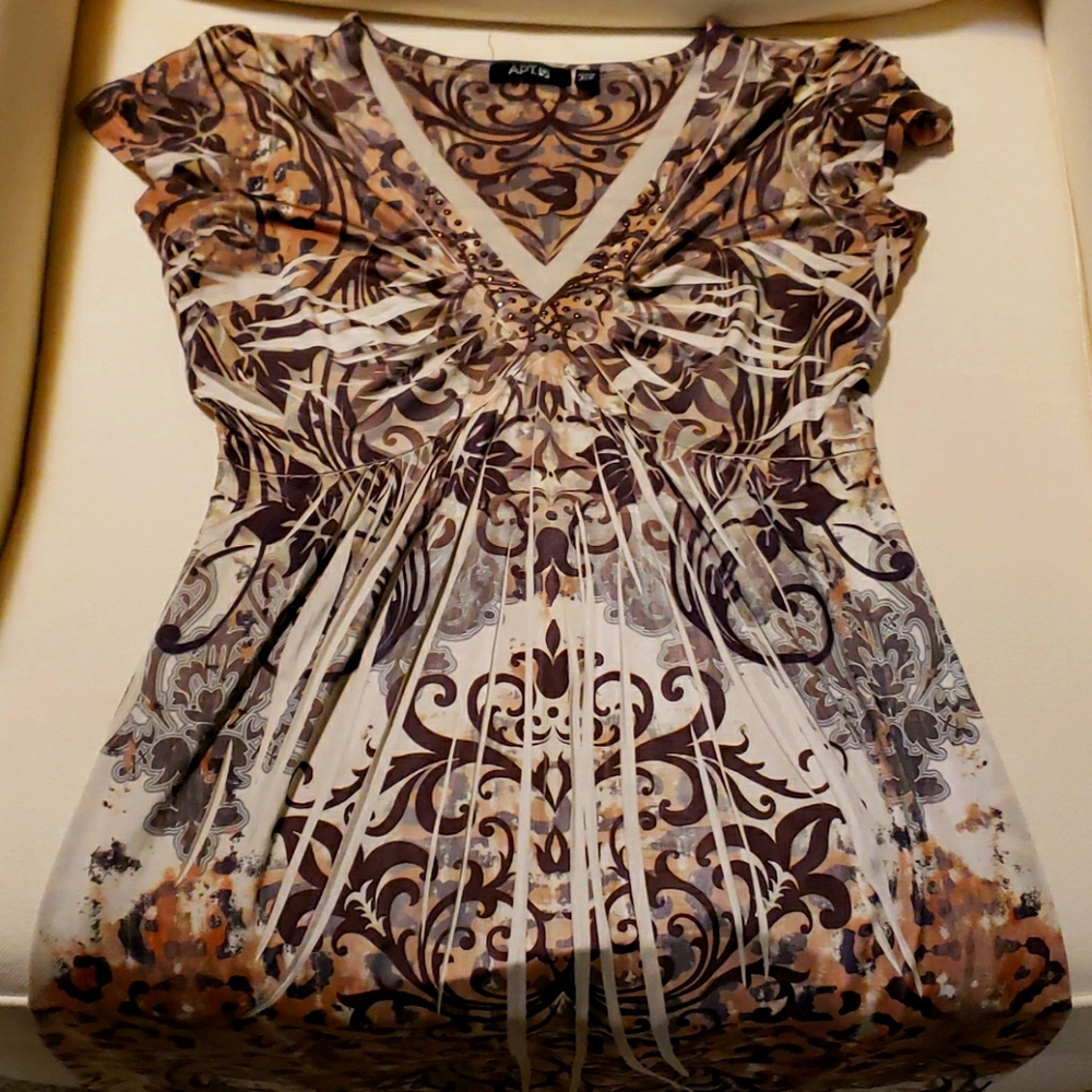 Earth toned poly/spandex dress.